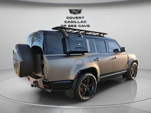 Used 2024 Land Rover Defender 130 X image 9