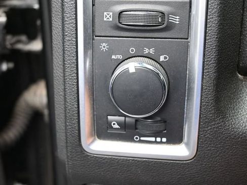 Used 2024 RAM 1500 Warlock AWD/4WD image 18