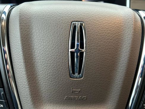 Used 2015 Lincoln Navigator L L 4WD image 21