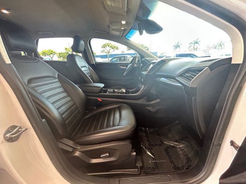 Used 2019 Ford Edge SEL w/ Equipment Group 201A FWD image 22