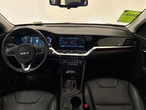 Used 2022 Kia Niro Touring Special Edition image 15