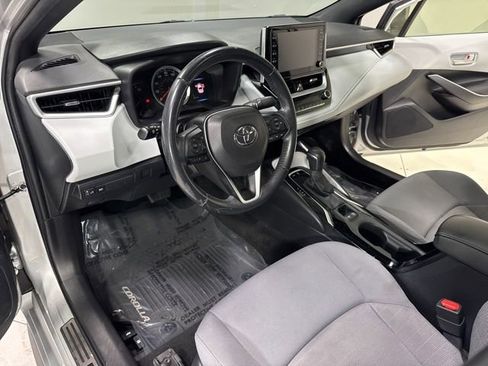 Used 2020 Toyota Corolla SE w/ SE Premium Package image 9