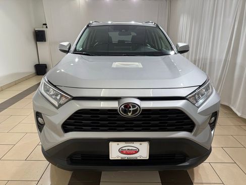 Used 2021 Toyota RAV4 XLE Premium AWD/4WD image 8