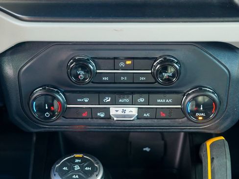 Used 2022 Ford Bronco Badlands w/ Sasquatch Package AWD/4WD image 47