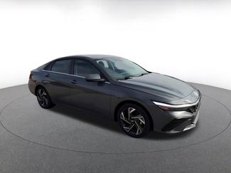 Used 2025 Hyundai Elantra SEL video 2