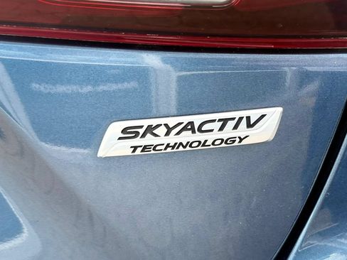 Used 2017 MAZDA MAZDA3 Touring FWD image 41