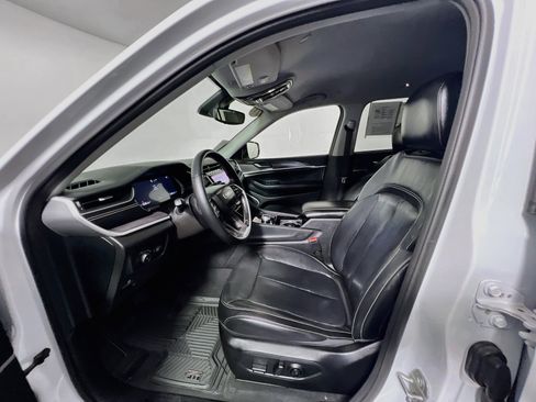Used 2021 Jeep Grand Cherokee L Limited RWD image 14