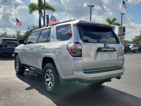 Used 2022 Toyota 4Runner TRD Off-Road Premium image 9
