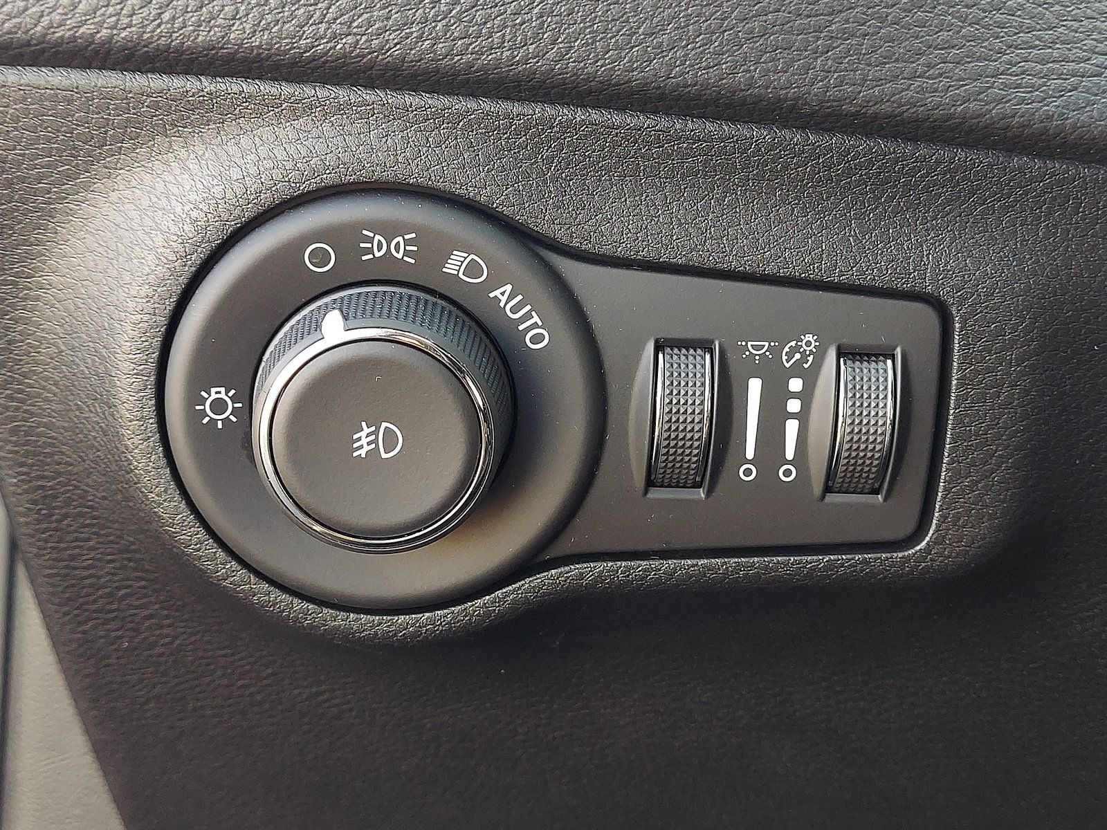 Used 2019 Jeep Compass Latitude AWD/4WD image 22