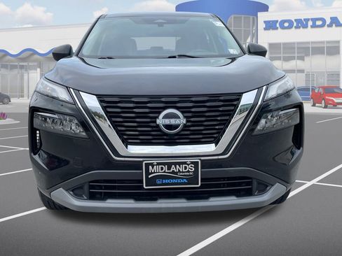 Used 2023 Nissan Rogue S image 2