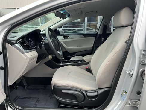 Used 2019 Hyundai Sonata SE FWD image 11