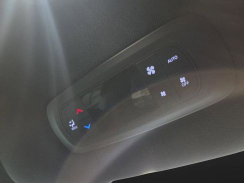 New 2026 Chrysler Pacifica Select w/ S Appearance Package image 33