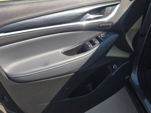 Used 2019 Buick Enclave Premium AWD/4WD image 10