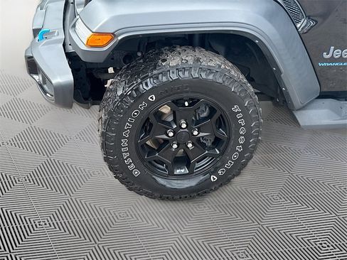 Used 2023 Jeep Wrangler Unlimited w/ Cold Weather Group image 33
