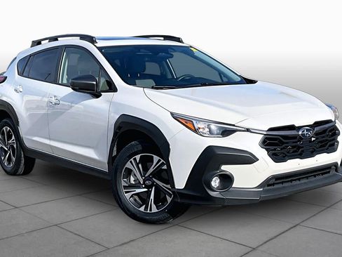 Used 2024 Subaru Crosstrek 2.0i Premium AWD/4WD image 3