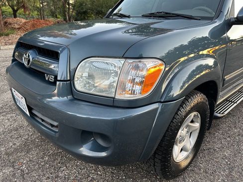 Used 2005 Toyota Sequoia SR5 image 5