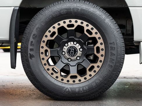 Used 2022 Mercedes-Benz Sprinter 2500 image 12