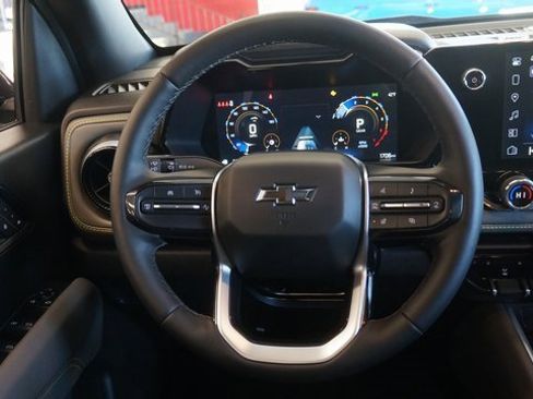 Used 2026 Chevrolet Colorado ZR2 w/ Technology Package image 12