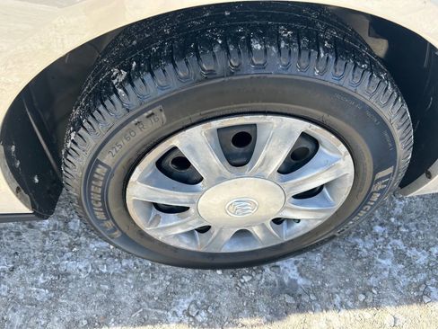 Used 2008 Buick LaCrosse CX image 12