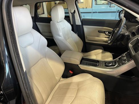 Used 2017 Land Rover Range Rover Evoque HSE image 32