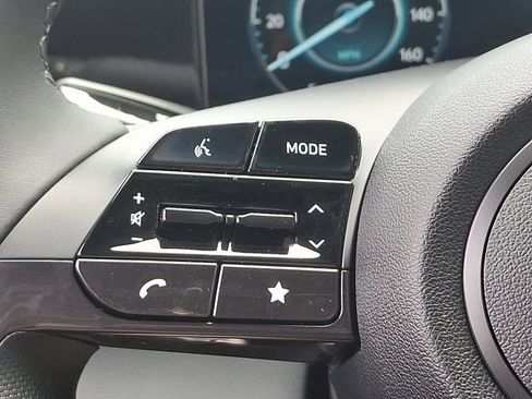 New 2025 Hyundai Elantra SEL image 18