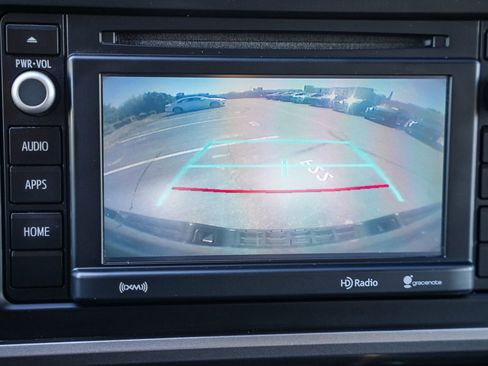 Used 2018 Toyota Tacoma SR5 RWD image 22