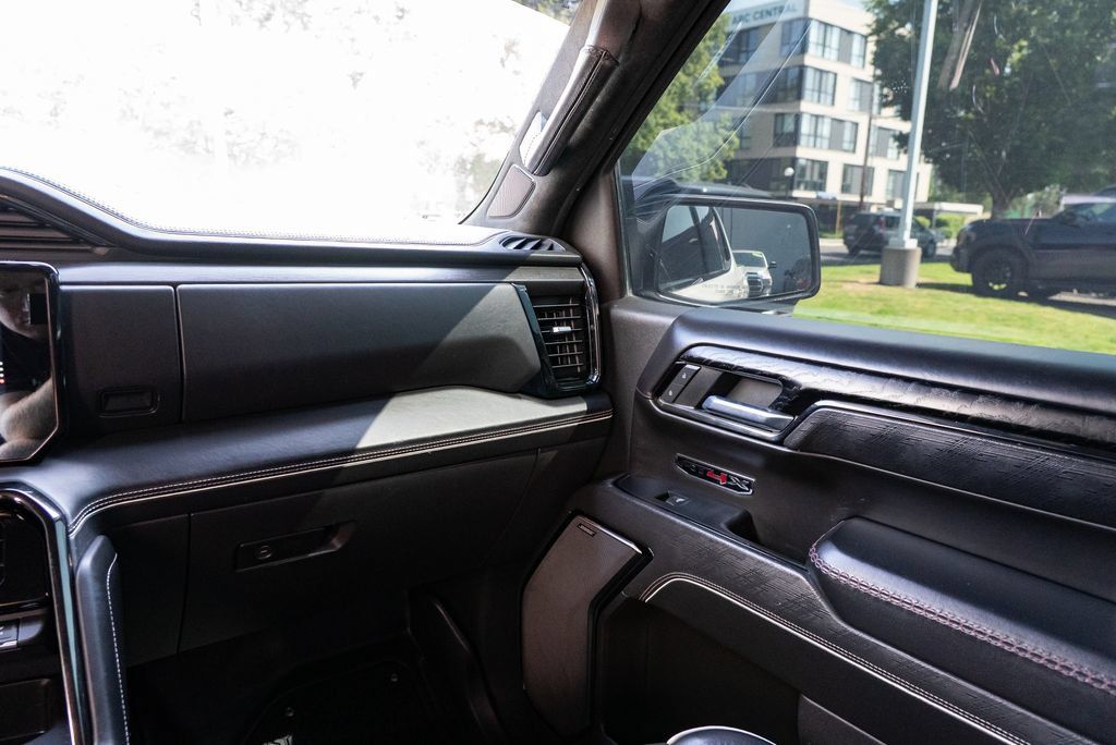 Used 2022 GMC Sierra 1500 AT4X AWD/4WD image 11