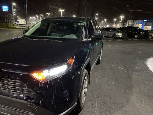 Used 2022 Toyota RAV4 LE image 15