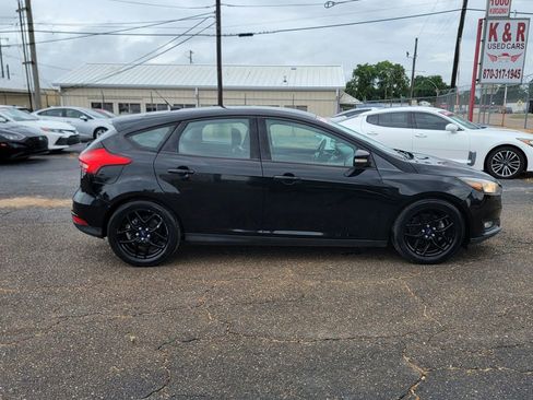 Used 2016 Ford Focus SE w/ Equipment Group 201A image 4