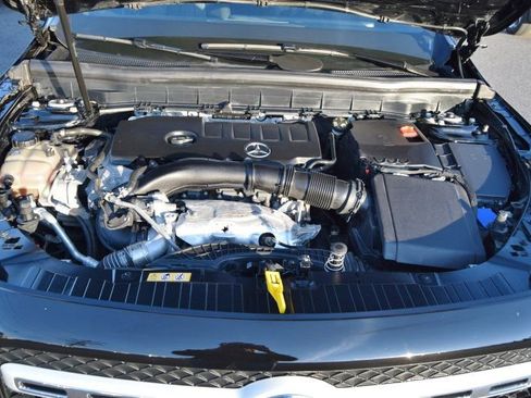 Used 2020 Mercedes-Benz GLB 250 4MATIC image 38