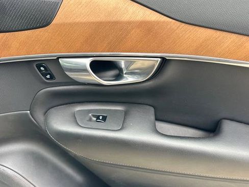 Certified 2023 Volvo XC90 T8 Plus image 20