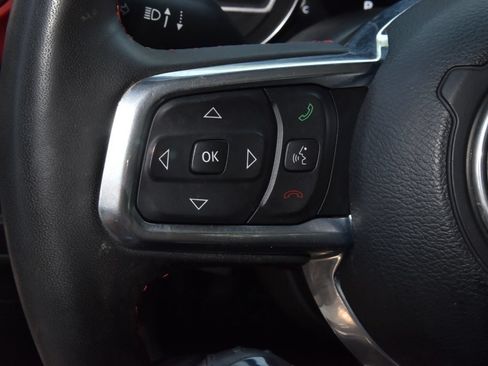 Used 2023 Jeep Gladiator Rubicon w/ Cold Weather Group AWD/4WD image 24