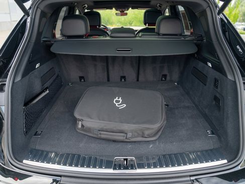 Certified 2025 Porsche Cayenne E-Hybrid AWD/4WD image 28