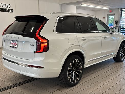 New 2026 Volvo XC90 T8 Core w/ Protection Package AWD/4WD image 5