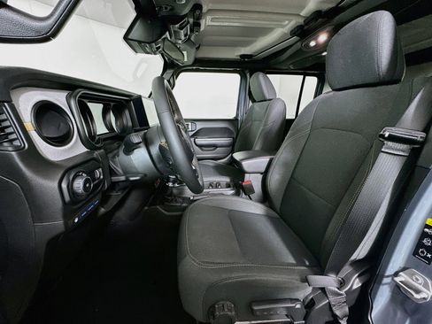 Used 2024 Jeep Wrangler Unlimited AWD/4WD image 13