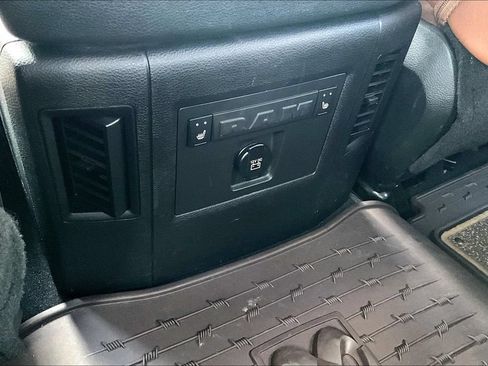 Used 2018 RAM 1500 Laramie Longhorn AWD/4WD image 34