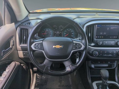 Used 2022 Chevrolet Colorado LT w/ Redline Special Edition image 12