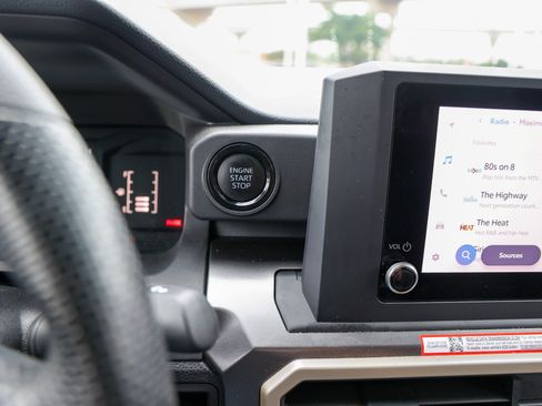 Certified 2025 Toyota Tacoma SR5 AWD/4WD image 21