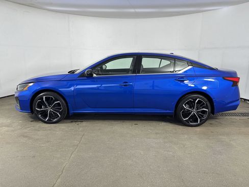 Certified 2025 Nissan Altima 2.5 SR w/ SR Premium Package image 32