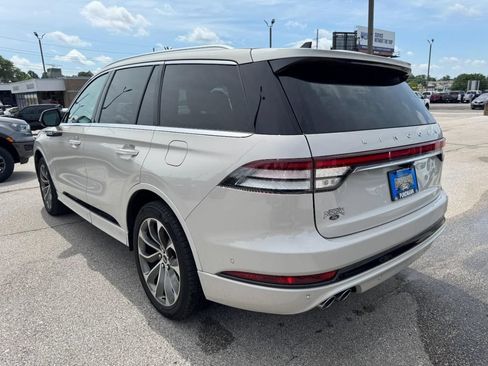Used 2023 Lincoln Aviator Grand Touring w/ Equipment Group 301A AWD/4WD image 5