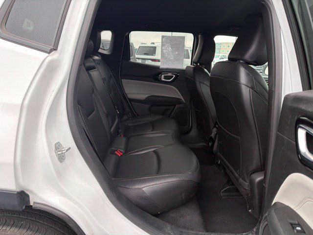 Used 2025 Jeep Compass Limited AWD/4WD image 13