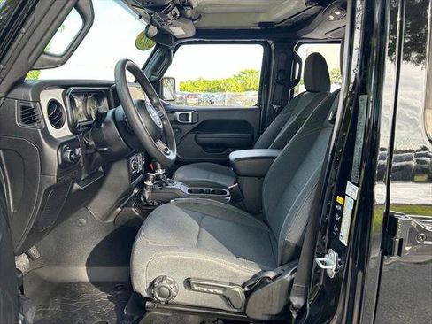 Certified 2025 Jeep Wrangler Unlimited Sport AWD/4WD image 16