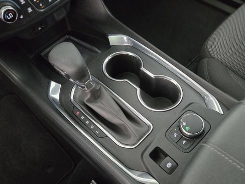 Used 2023 Chevrolet Traverse LT FWD image 21