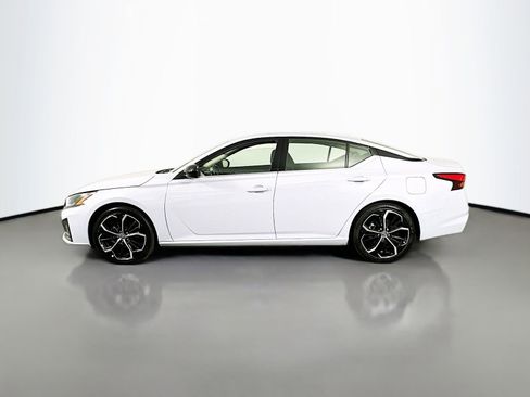 Used 2024 Nissan Altima 2.5 SR FWD image 5