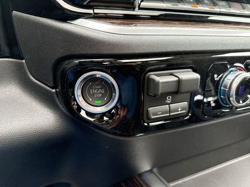 New 2026 GMC Sierra 1500 Elevation w/ Elevation Premium Package AWD/4WD image 17