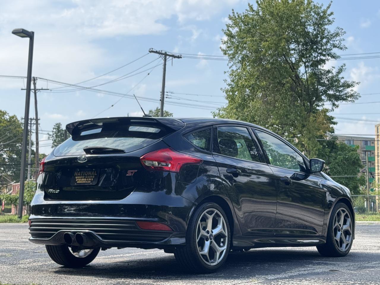 Used 2017 Ford Focus ST FWD image 8