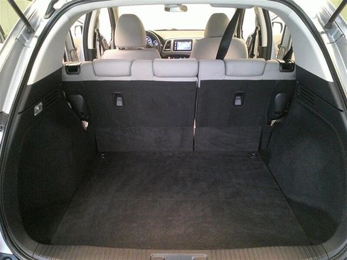 Used 2017 Honda HR-V EX image 18