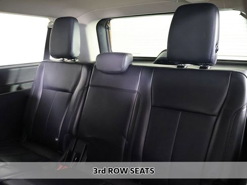 Used 2024 Ford Expedition Max XLT AWD/4WD image 9