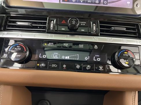 New 2026 Nissan Pathfinder Platinum AWD/4WD image 27