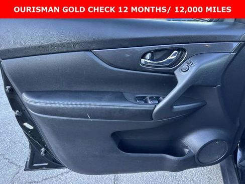 Used 2017 Nissan Rogue S image 16